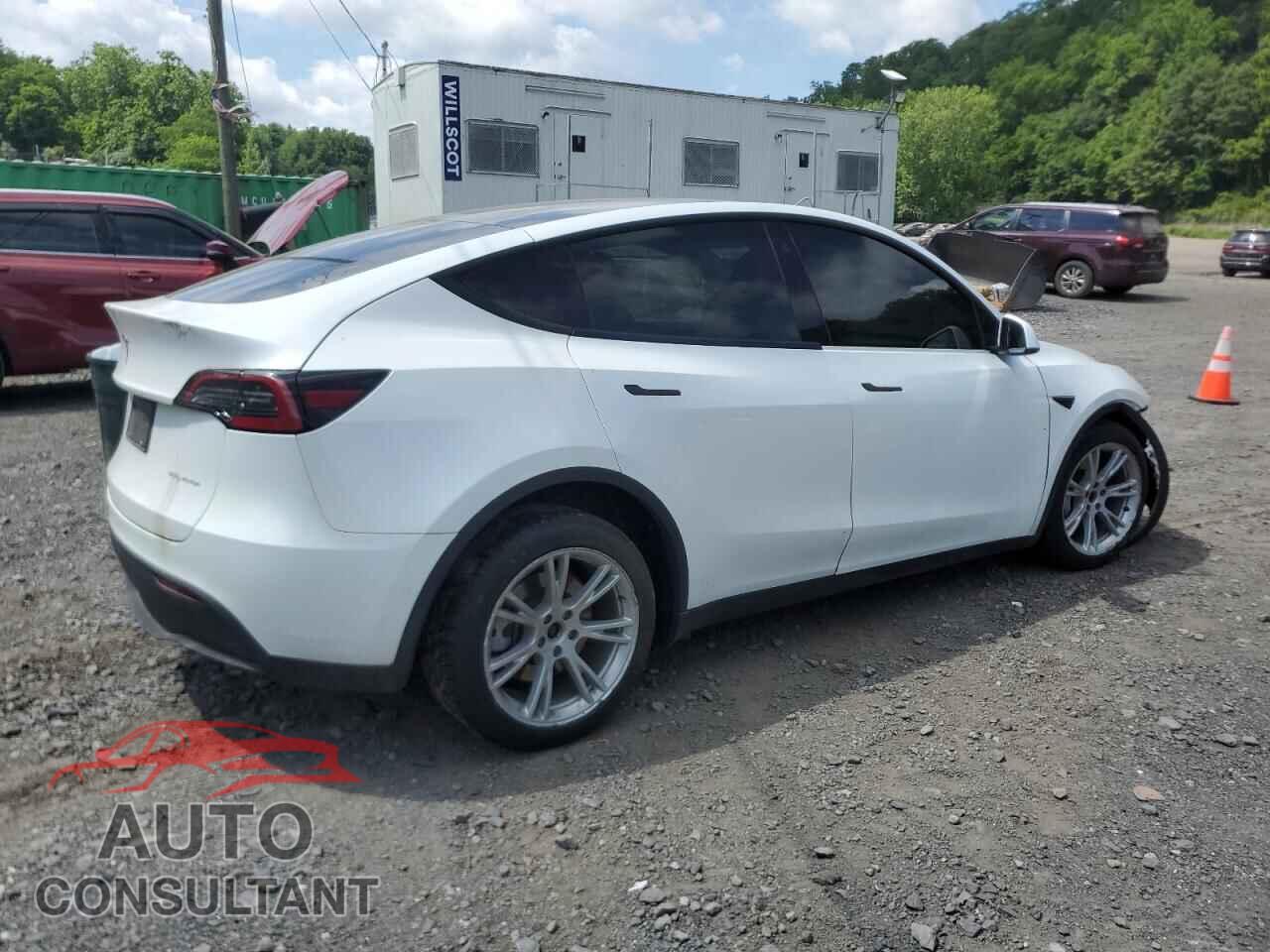 TESLA MODEL Y 2022 - 7SAYGDEE5NF435411
