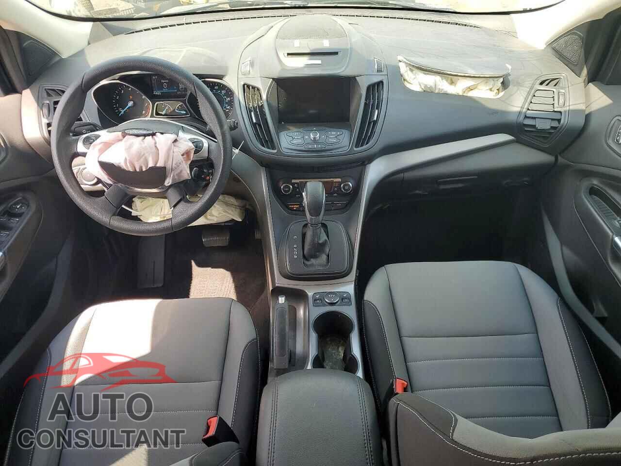 FORD ESCAPE 2015 - 1FMCU9G94FUC74941