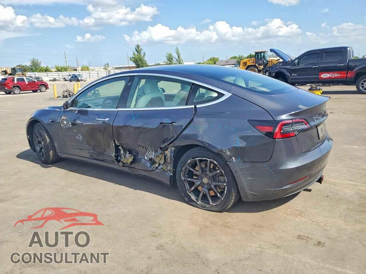 TESLA MODEL 3 2019 - 5YJ3E1EB6KF494593