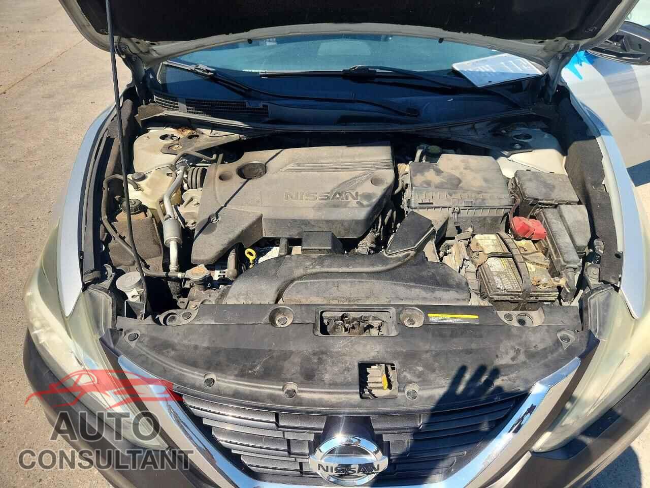 NISSAN ALTIMA 2017 - 1N4AL3AP1HC258357