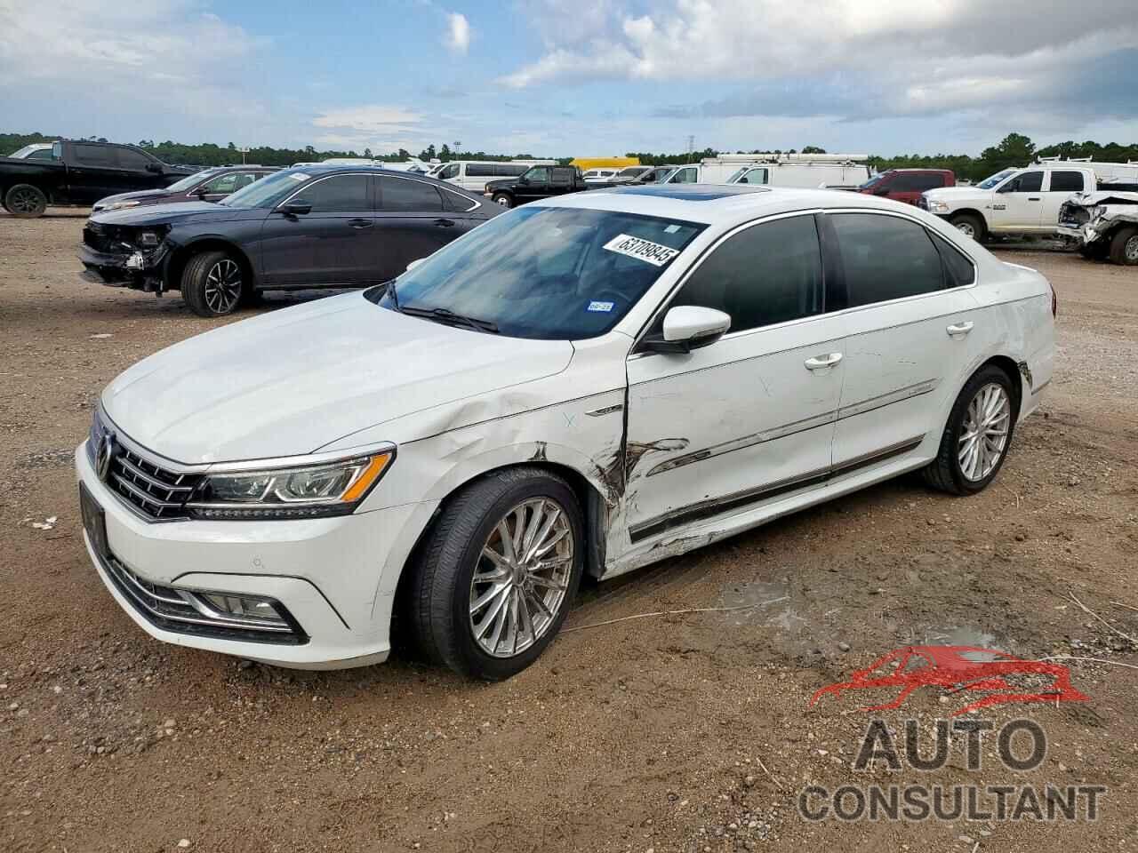 VOLKSWAGEN PASSAT 2017 - 1VWGT7A31HC049061