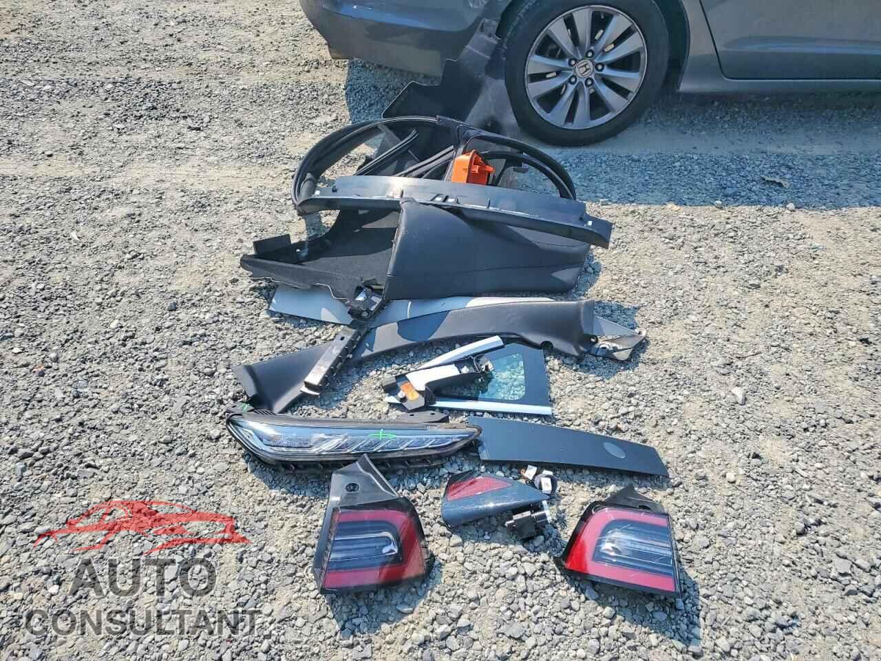 TESLA MODEL 3 2018 - 5YJ3E1EA1JF076013