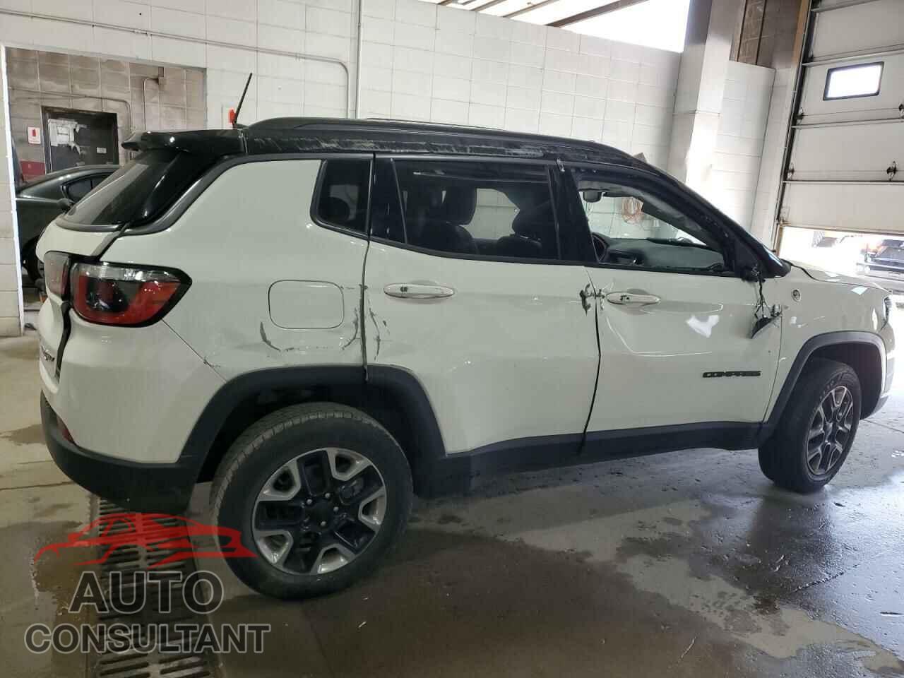 JEEP COMPASS 2017 - 3C4NJDDB9HT640776