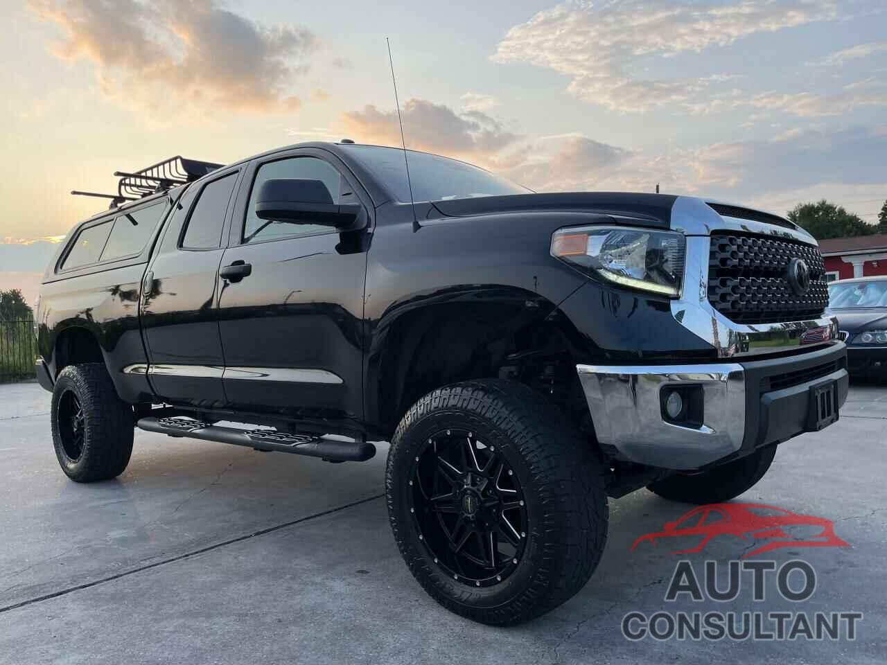 TOYOTA TUNDRA 2018 - 5TFRM5F18JX125300