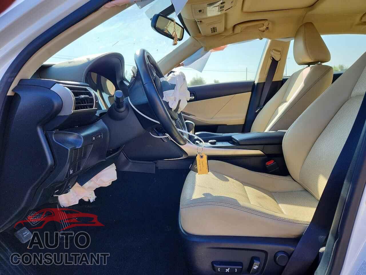 LEXUS IS 2015 - JTHBF1D20F5047662