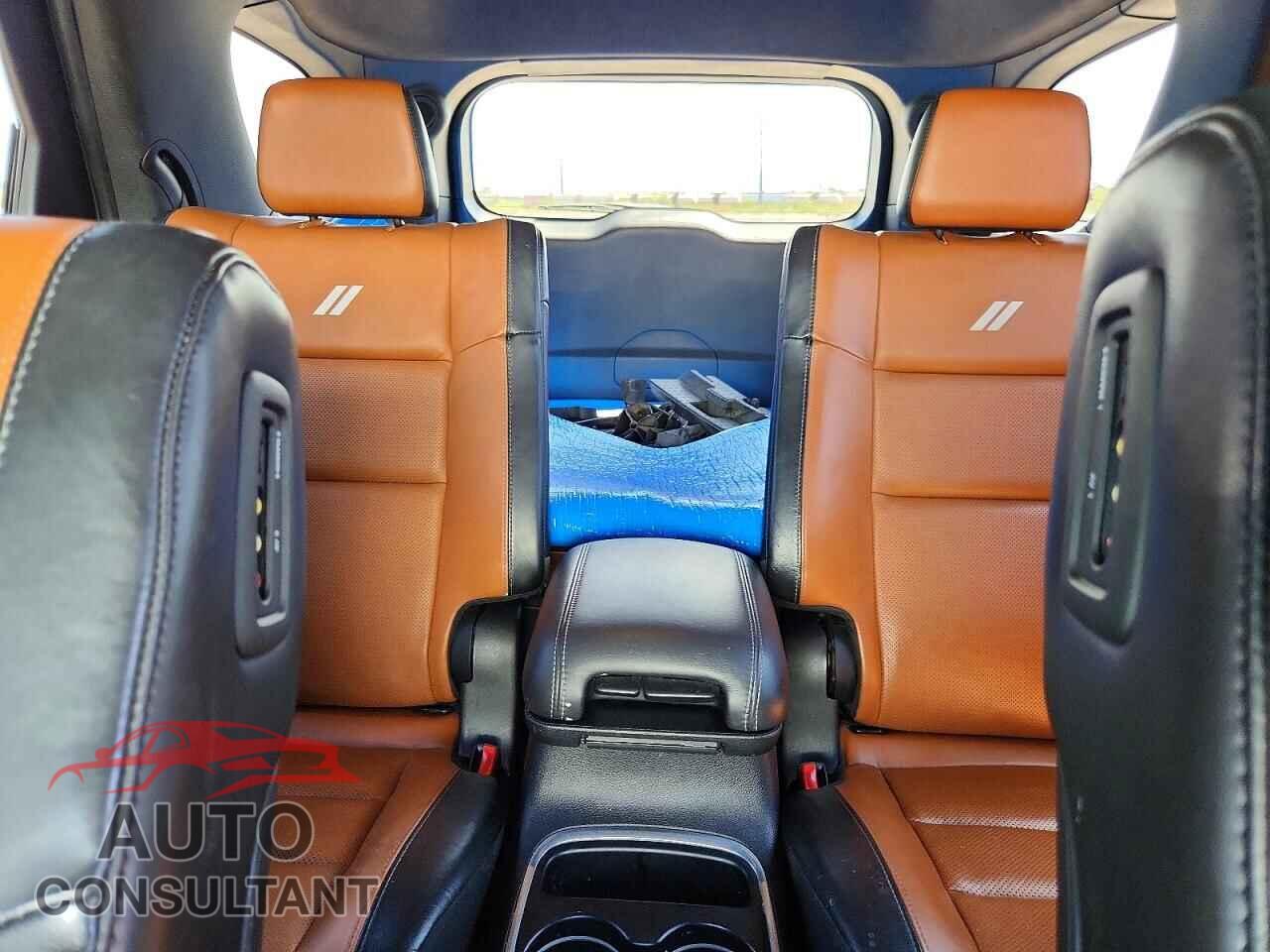 DODGE DURANGO 2018 - 1C4SDHET2JC370073