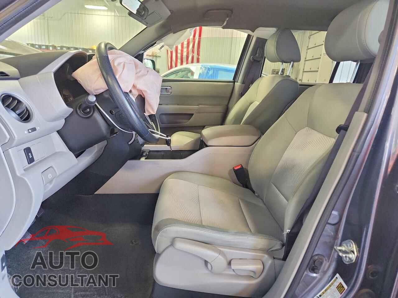 HONDA PILOT 2015 - 5FNYF4H27FB068403