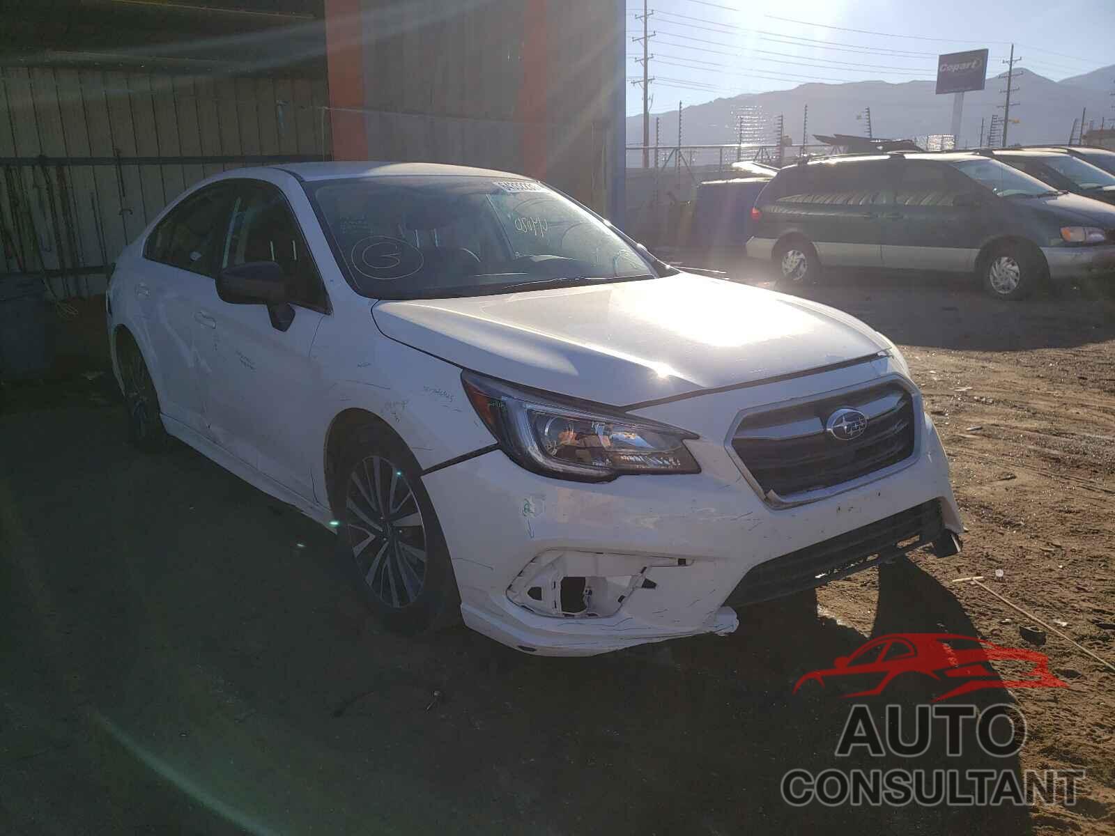 SUBARU LEGACY 2018 - 4S3BNAB66J3031285