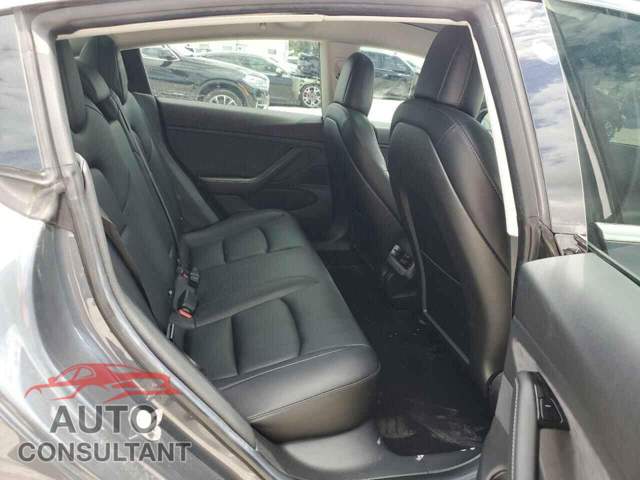 TESLA MODEL 3 2018 - 5YJ3E1EA7JF020061