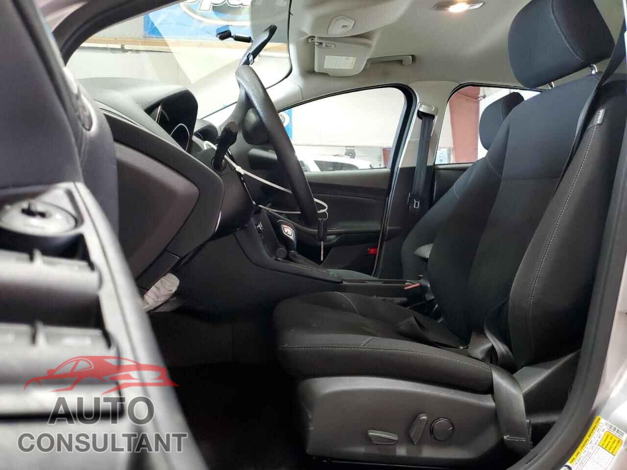 FORD FOCUS 2016 - 1FADP3F27GL378614
