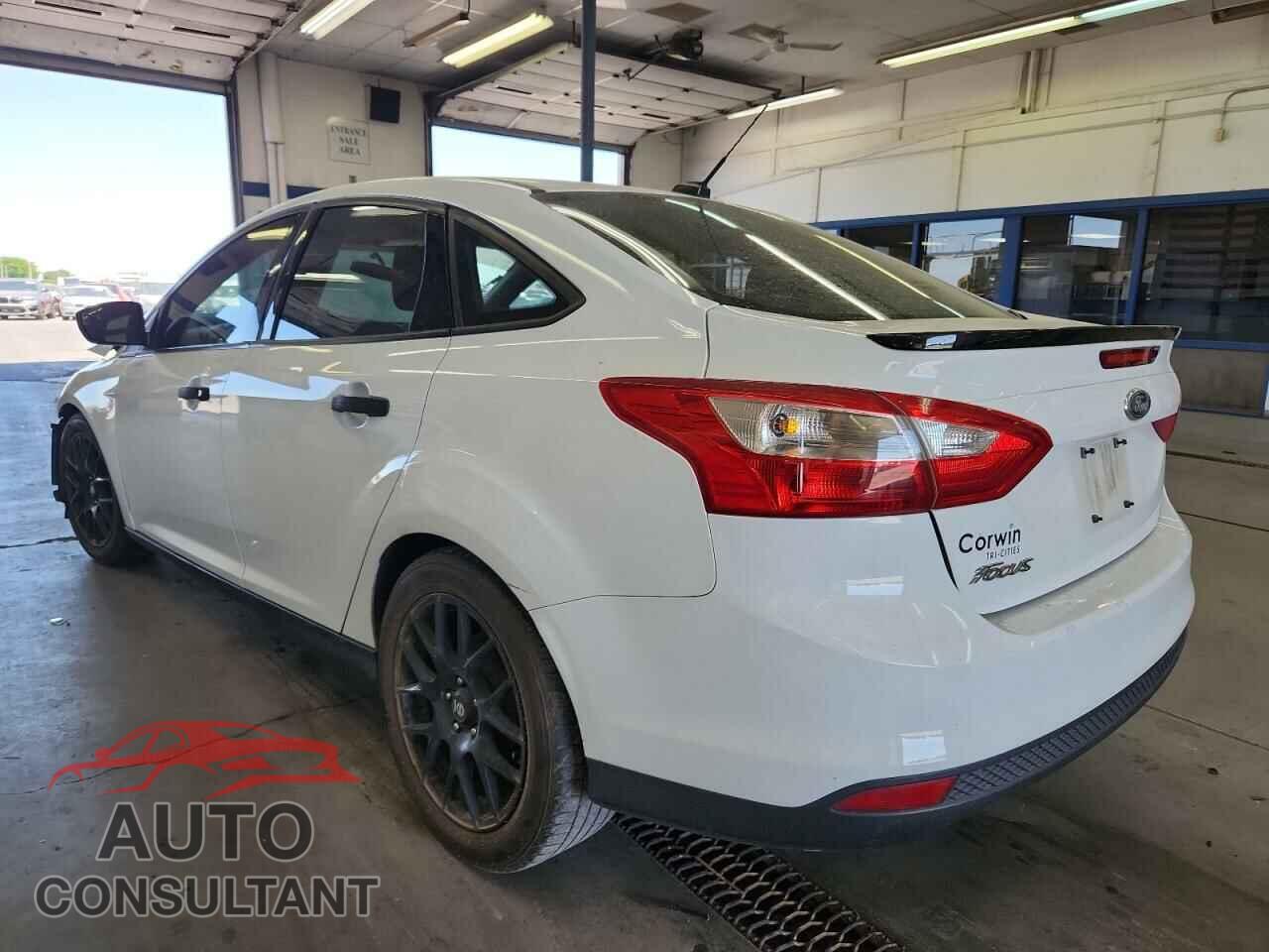 FORD FOCUS 2014 - 1FADP3E22EL391978