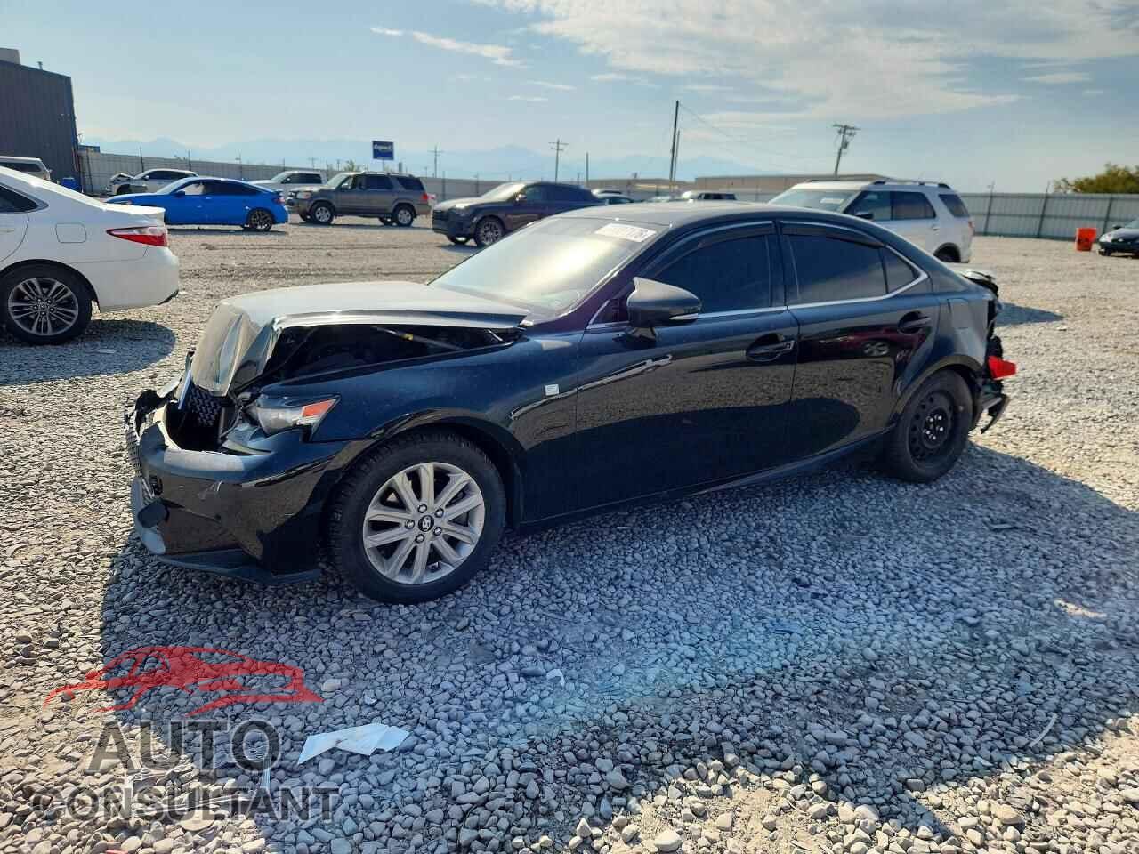LEXUS IS 2014 - JTHCF1D27E5010420