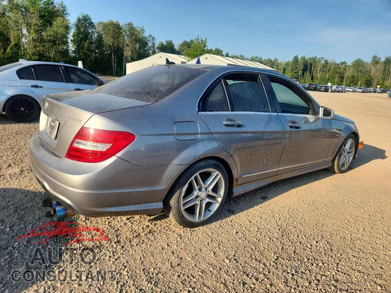 MERCEDES-BENZ C-CLASS 2012 - WDDGF8BB6CA601931