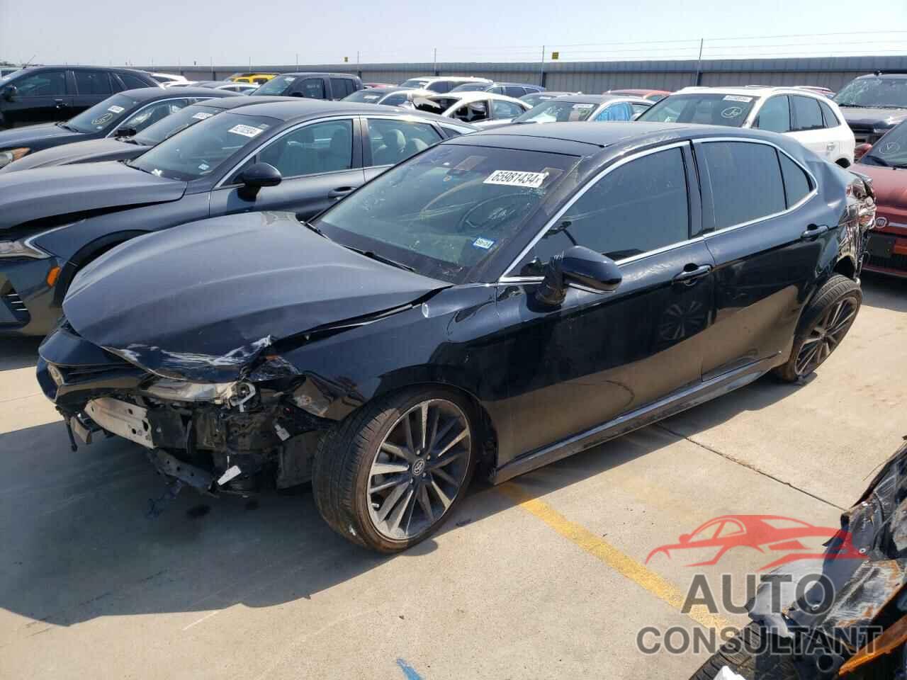 TOYOTA CAMRY 2018 - 4T1B61HK4JU500624