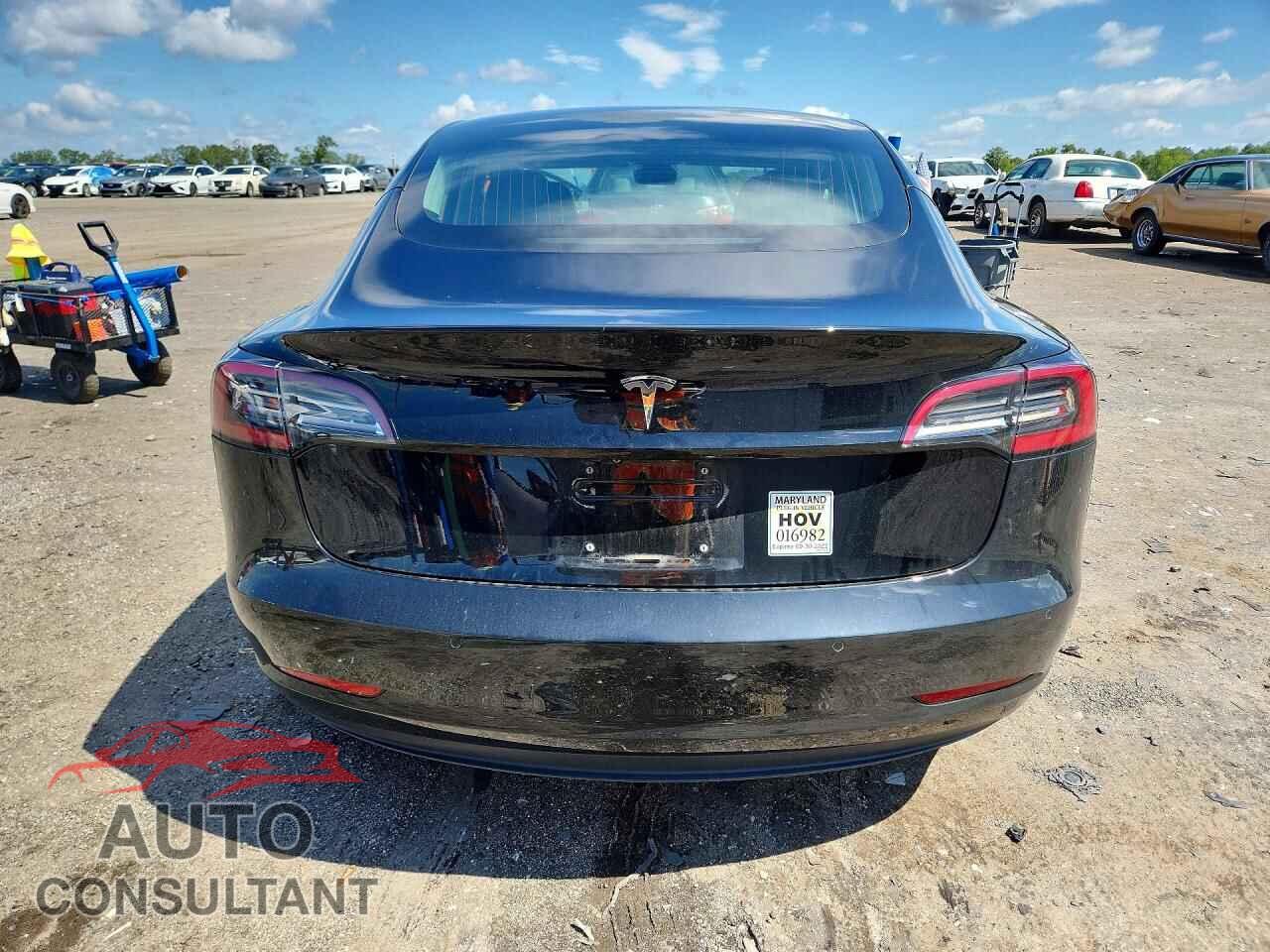 TESLA MODEL 3 2018 - 5YJ3E1EA8JF156523