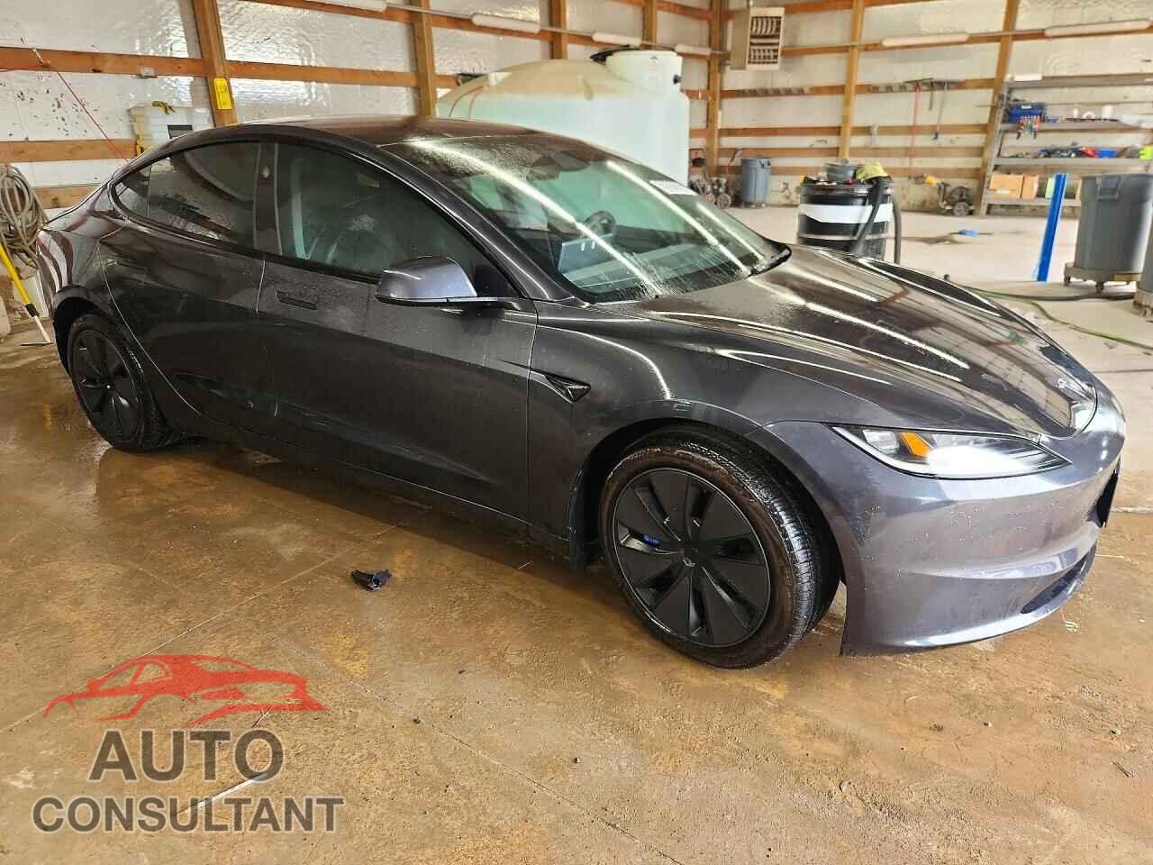 TESLA MODEL 3 2024 - 5YJ3E1EB5RF740561