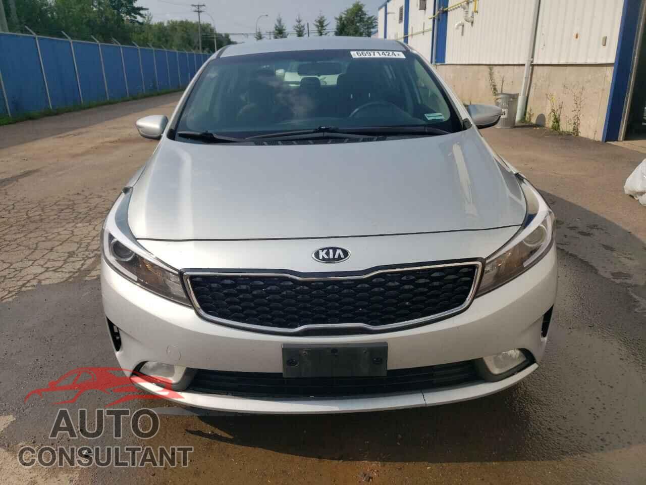 KIA FORTE 2017 - KNAFK5A80H5732470