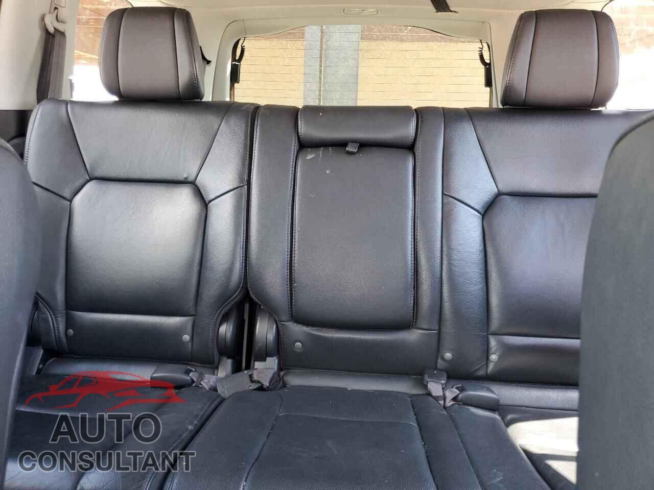 HONDA PILOT 2012 - 5FNYF4H60CB041039