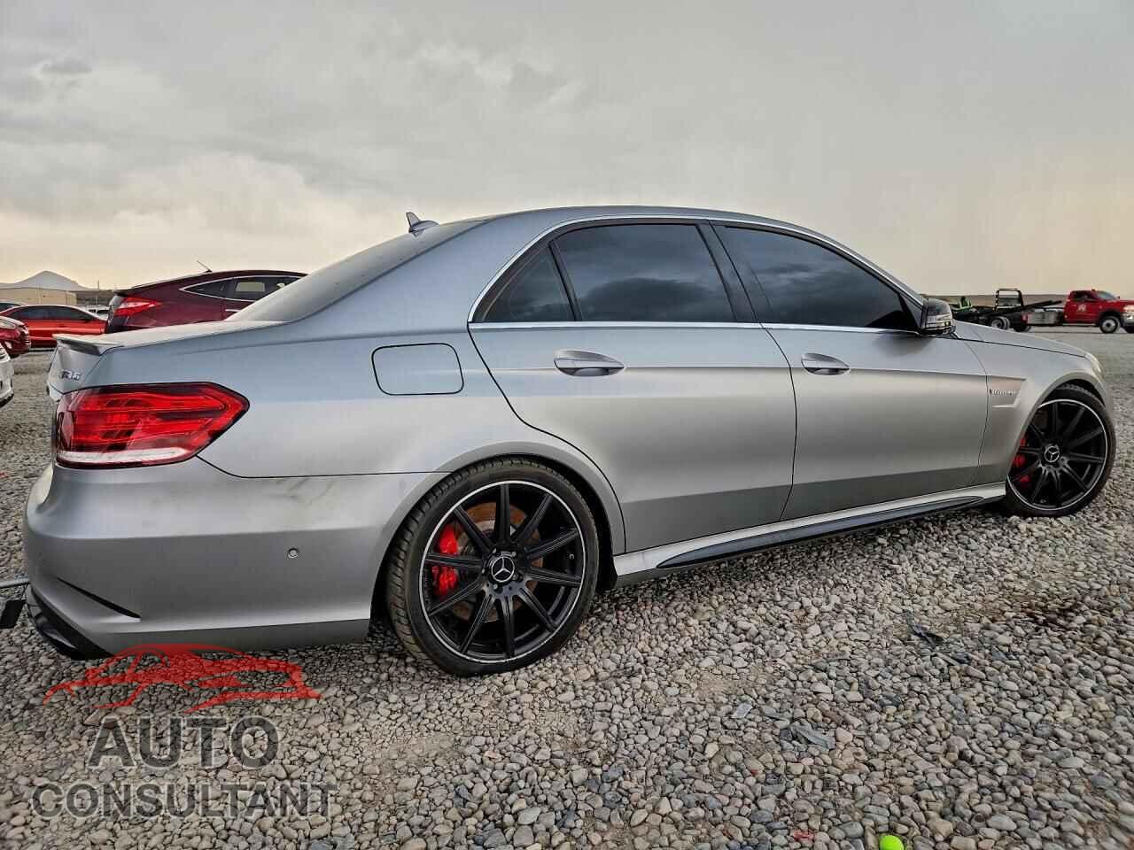 MERCEDES-BENZ E-CLASS 2014 - WDDHF7GB0EB072061