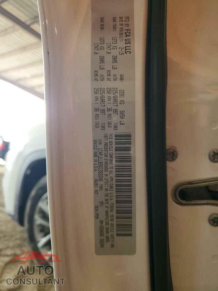 JEEP GRAND CHER 2019 - 1C4PJLLB5KD393306