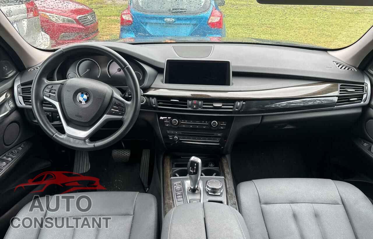BMW X5 2015 - 5UXKR2C54F0H39450