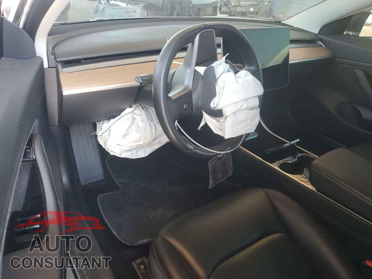 TESLA MODEL 3 2018 - 5YJ3E1EA1JF043576
