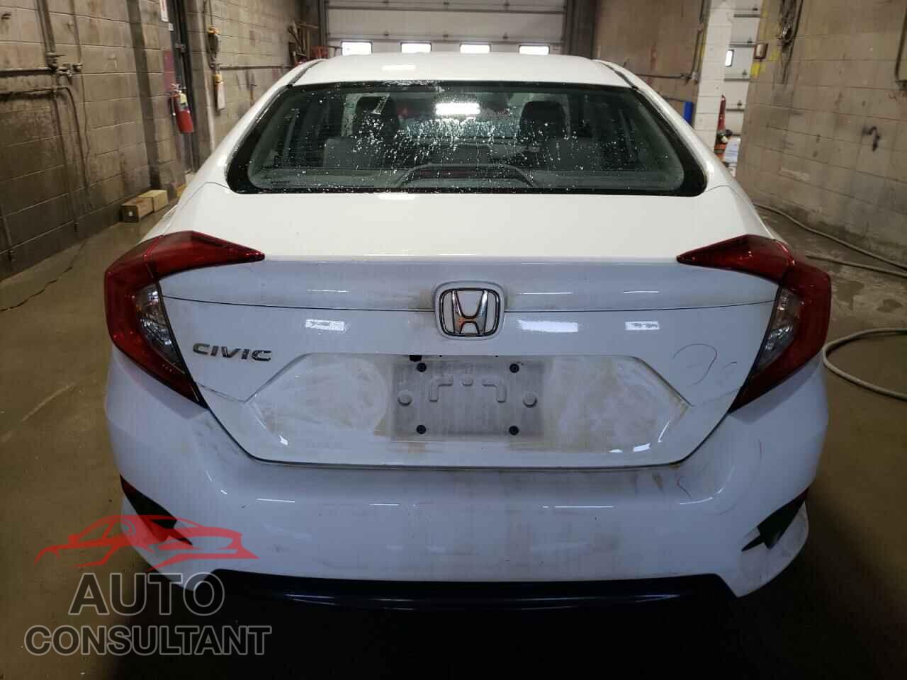 HONDA CIVIC 2018 - 19XFC2F50JE204239