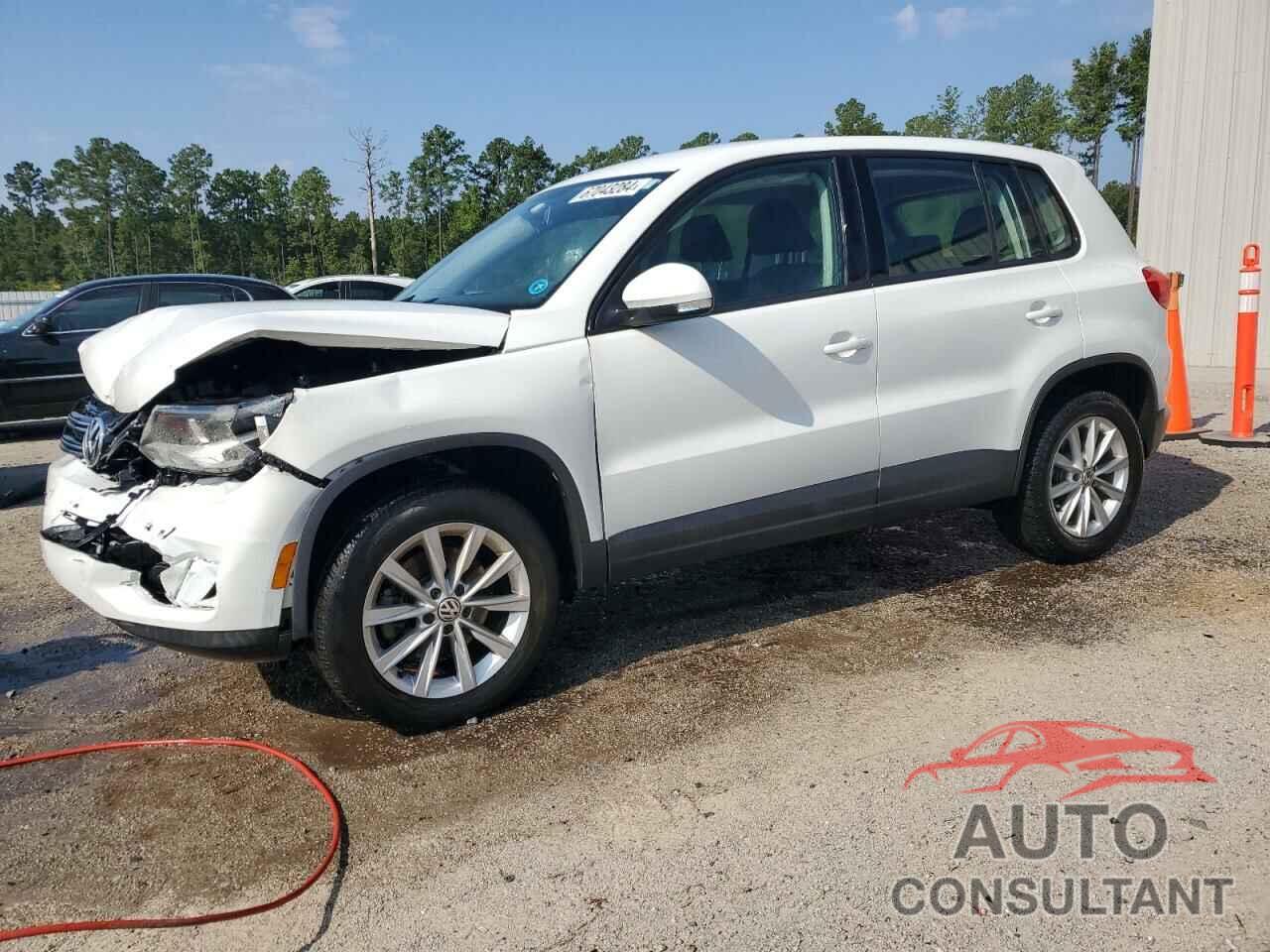 VOLKSWAGEN TIGUAN 2017 - WVGAV7AX6HK048477