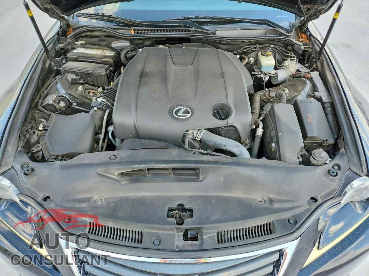 LEXUS IS 2014 - JTHCF1D26E5013843