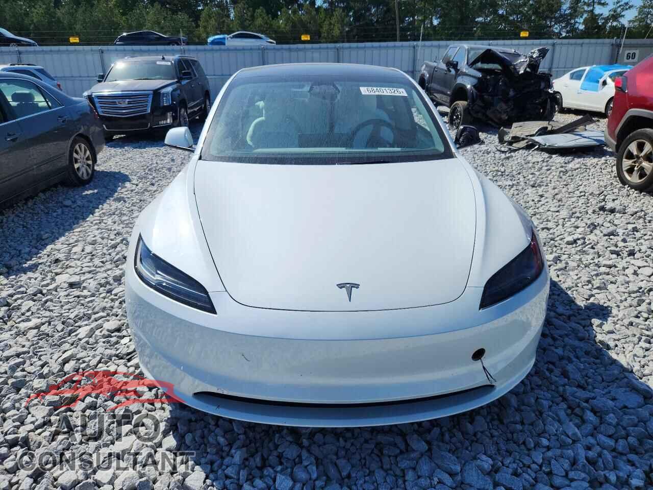 TESLA MODEL 3 2024 - 5YJ3E1EA3RF867400