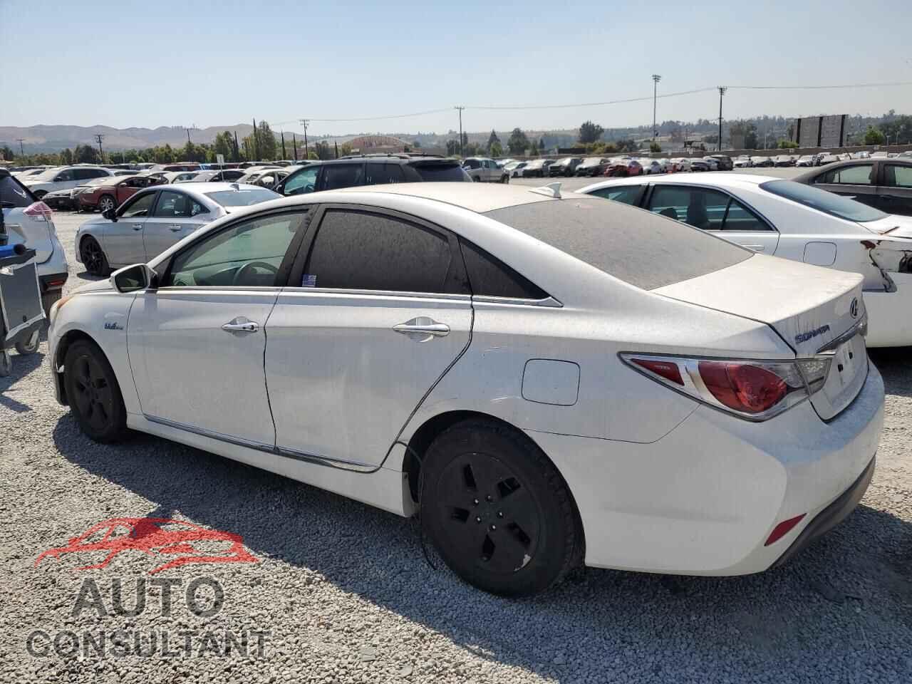 HYUNDAI SONATA 2012 - KMHEC4A41CA057646