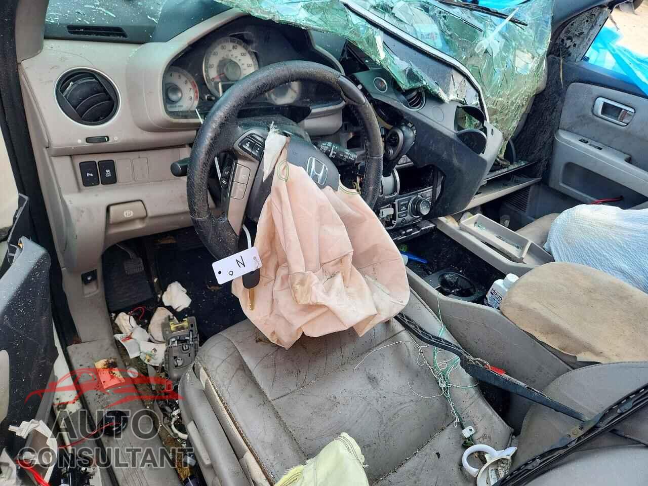 HONDA PILOT 2015 - 5FNYF3H91FB016689