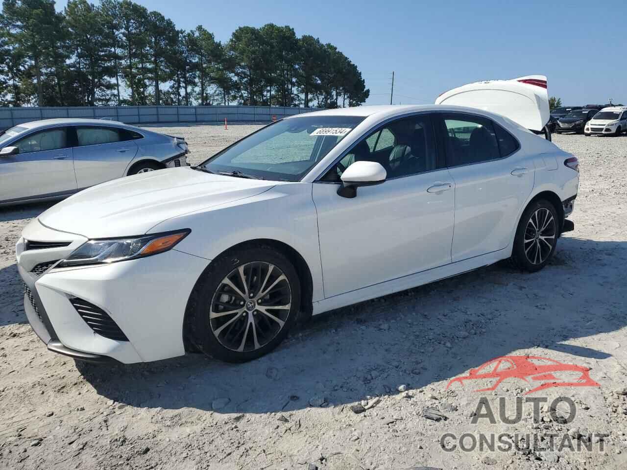 TOYOTA CAMRY 2018 - 4T1B11HK6JU614221