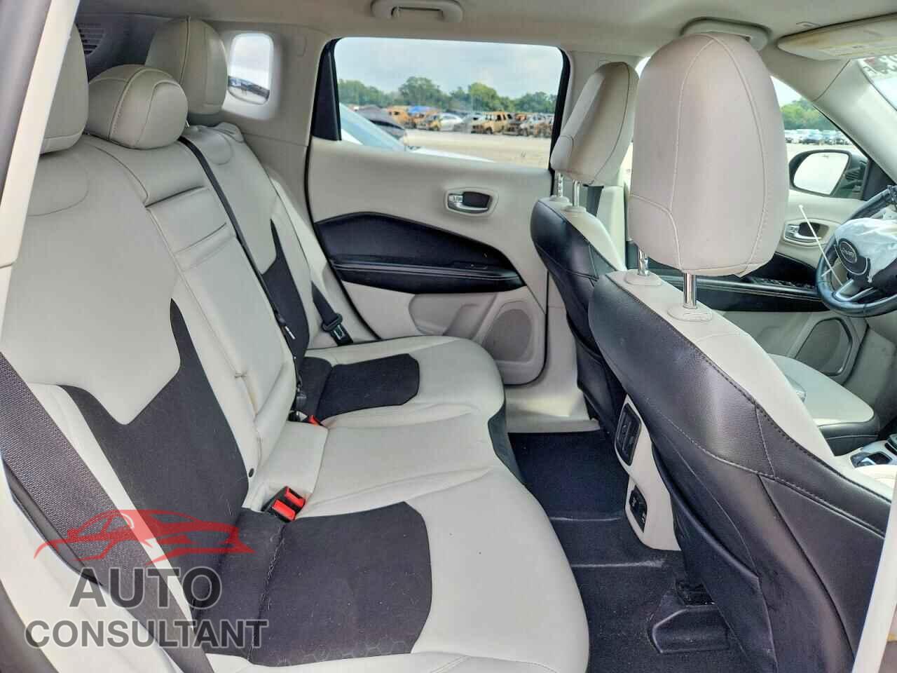 JEEP COMPASS LA 2017 - 3C4NJCBB2HT669260