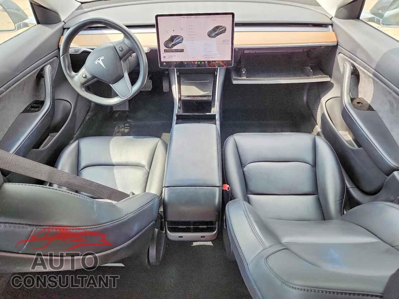 TESLA MODEL 3 2018 - 5YJ3E1EB8JF091021
