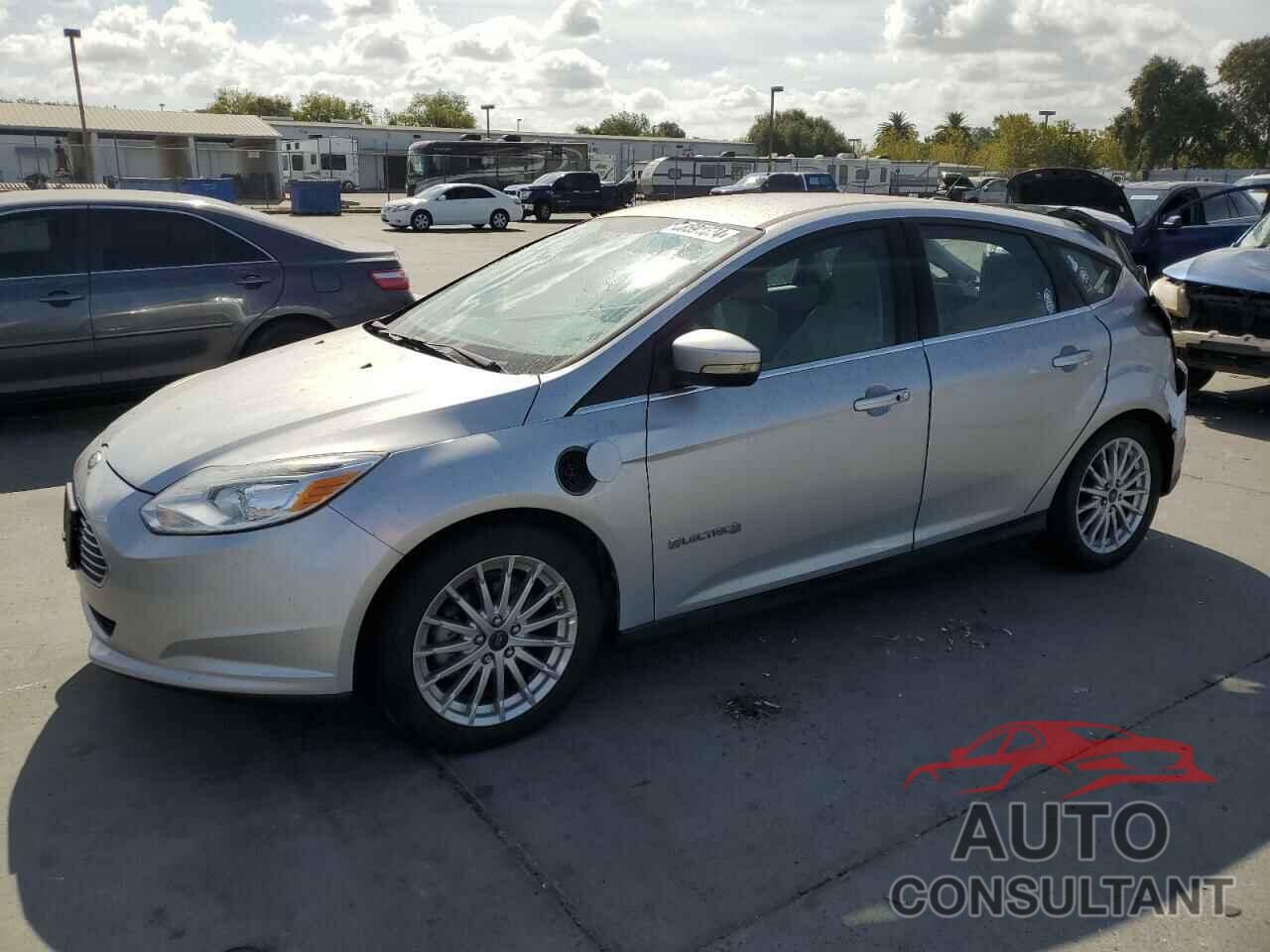 FORD FOCUS 2013 - 1FADP3R45DL353574