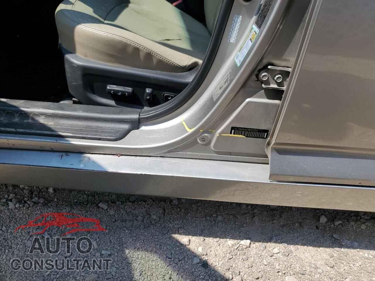 KIA OPTIMA 2011 - KNAGN4A79B5122085