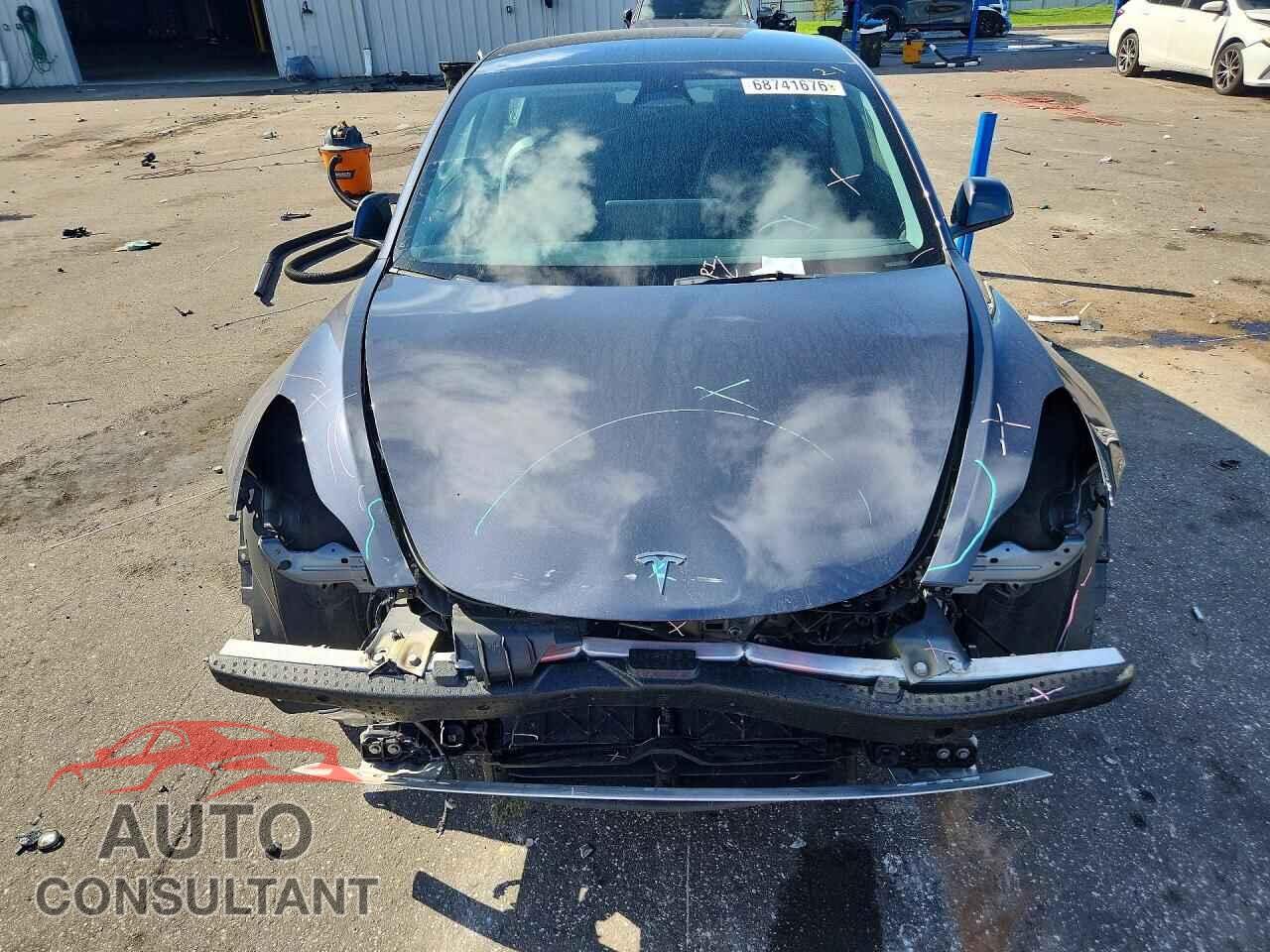 TESLA MODEL 3 2023 - 5YJ3E1EA2PF420098