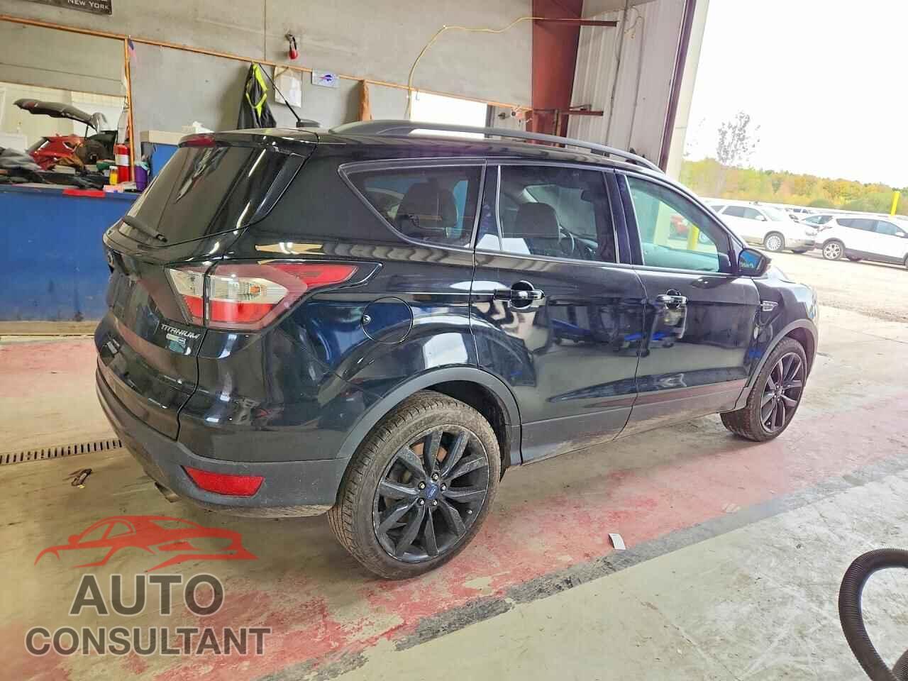 FORD ESCAPE 2017 - 1FMCU9JD7HUC89708