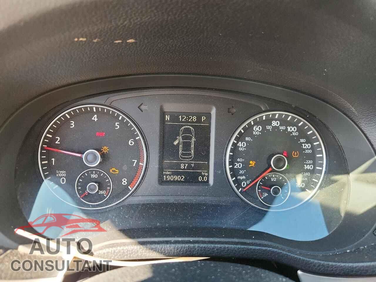 VOLKSWAGEN PASSAT 2012 - 1VWBP7A33CC063065
