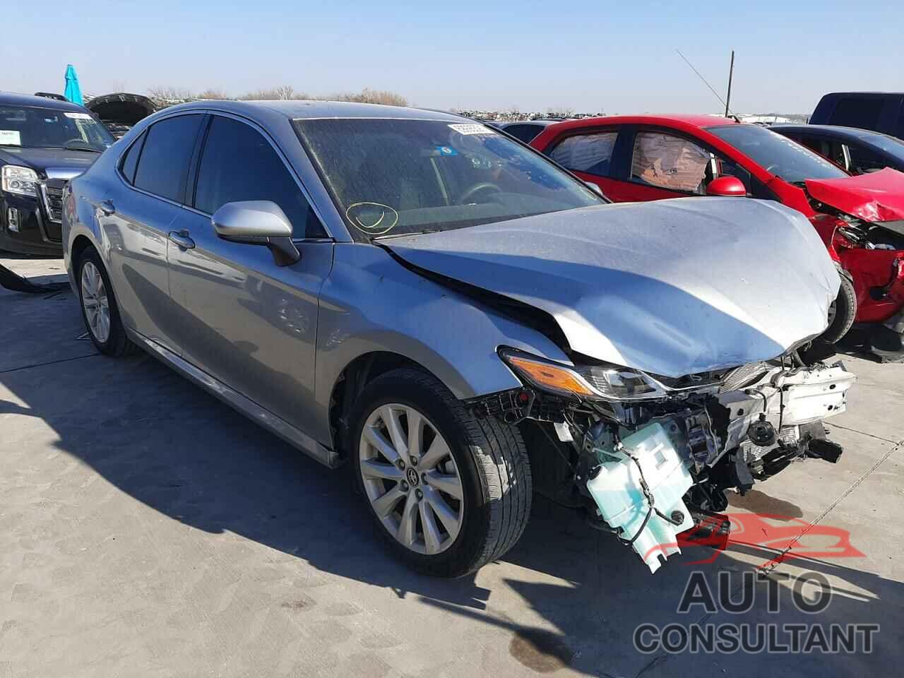 TOYOTA CAMRY 2018 - 4T1B11HK7JU150694