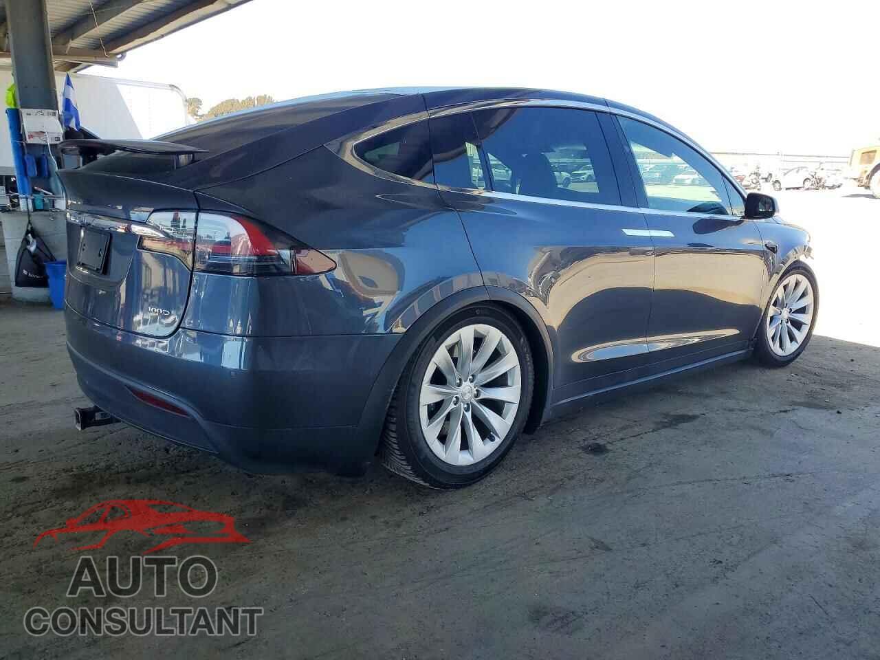 TESLA MODEL X 2017 - 5YJXCBE27HF044392