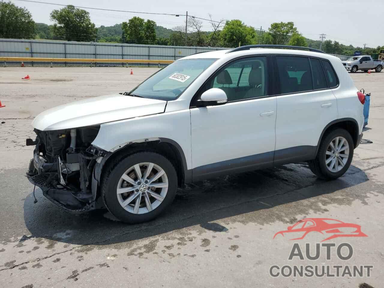 VOLKSWAGEN TIGUAN 2015 - WVGAV7AX1FW607309