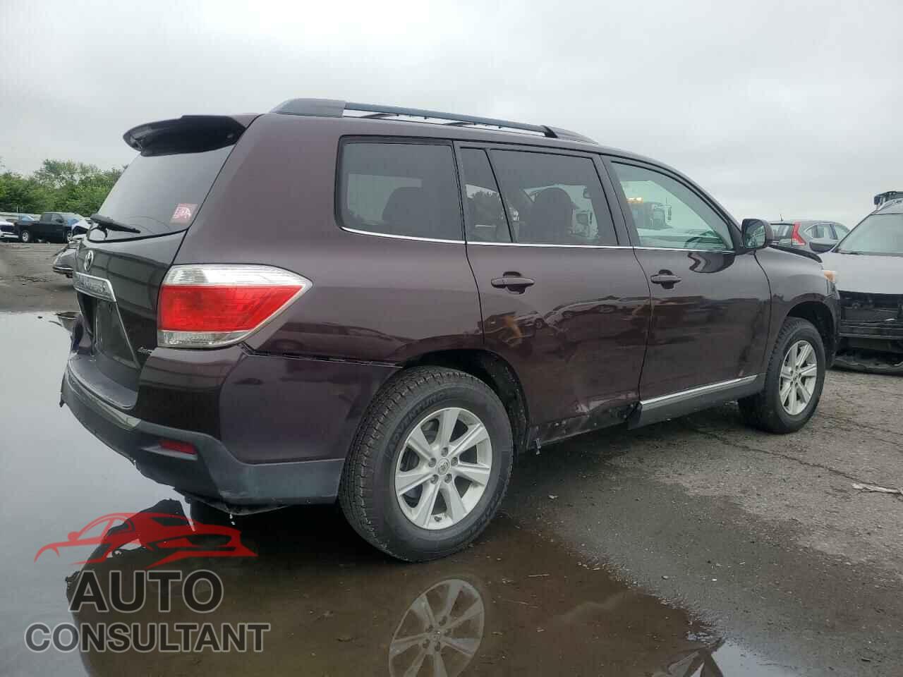 TOYOTA HIGHLANDER 2013 - 5TDBK3EH5DS217890