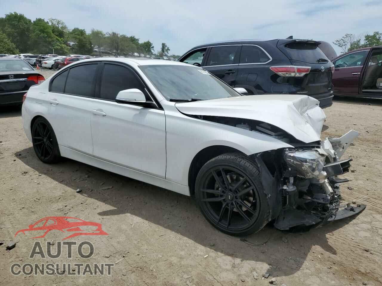 BMW 3 SERIES 2016 - WBA8E3G50GNU02005