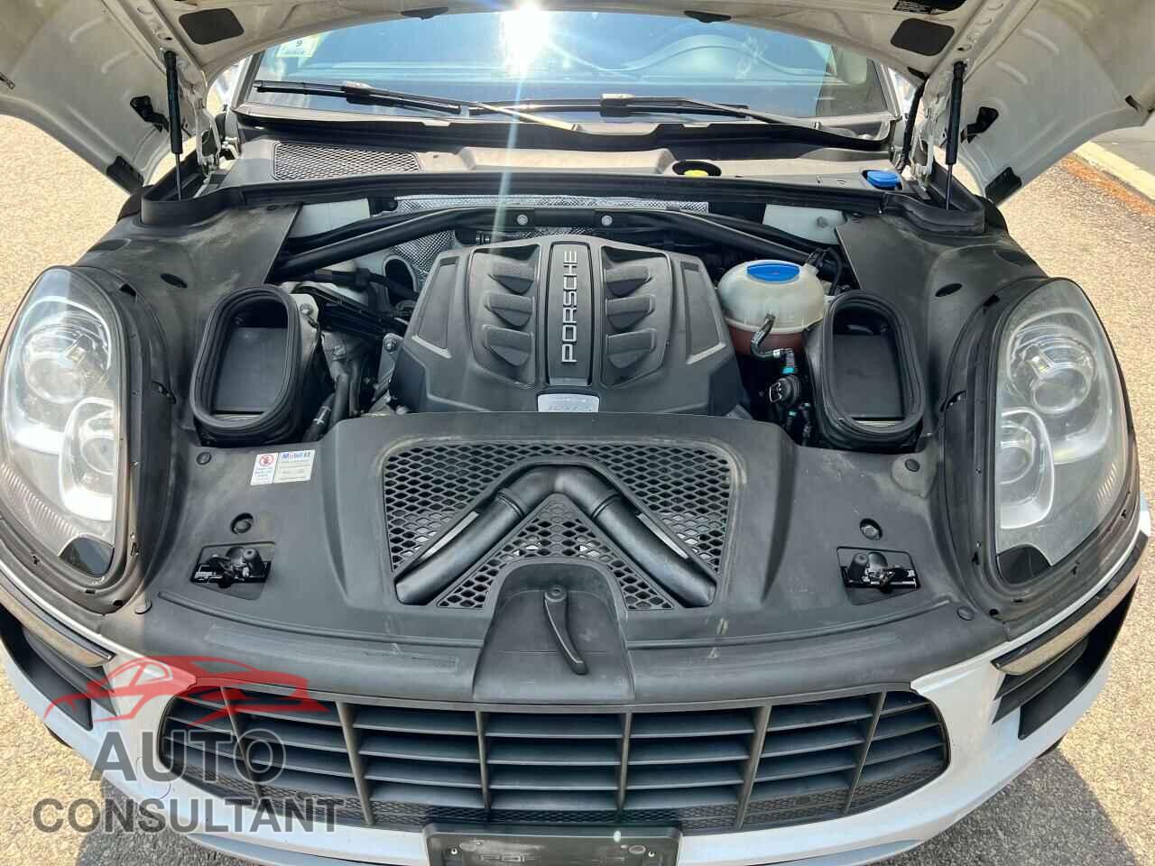 PORSCHE MACAN 2016 - WP1AB2A59GLB40365