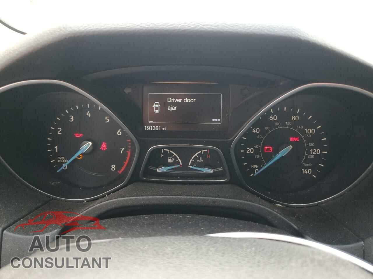 FORD FOCUS 2015 - 1FADP3F20FL280426