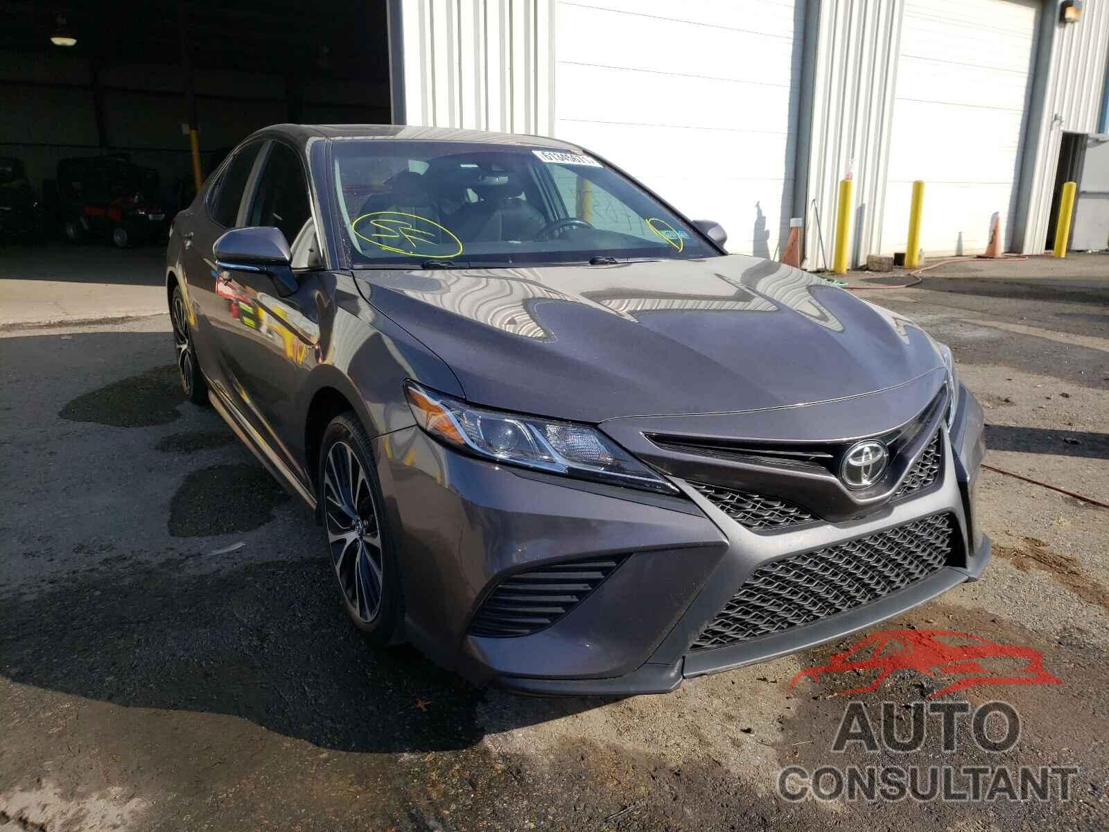 TOYOTA CAMRY 2018 - 4T1B11HKXJU006931