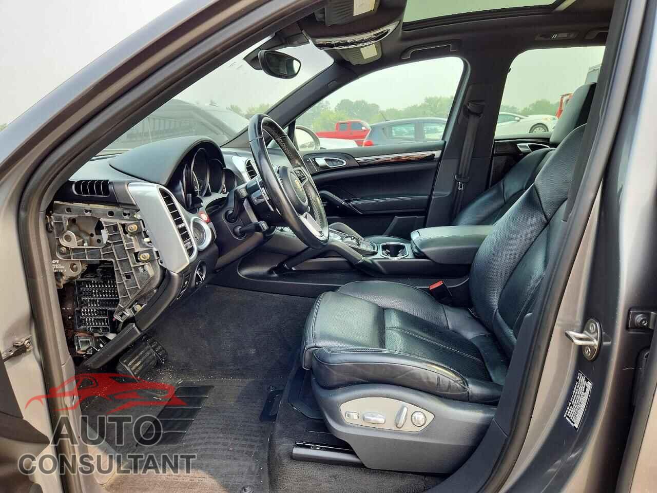 PORSCHE CAYENNE 2016 - WP1AA2A27GLA09279