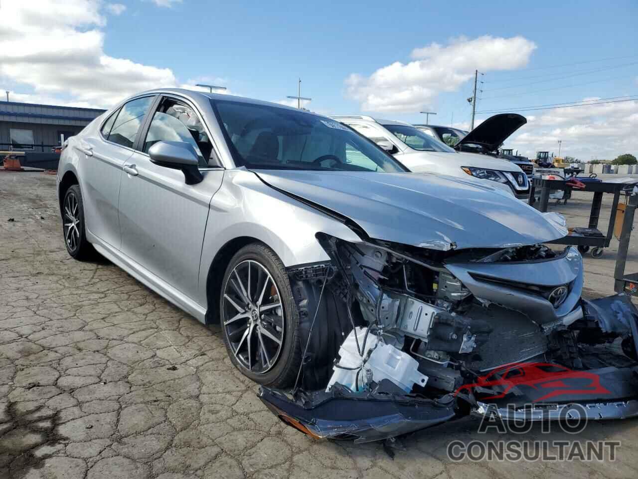 TOYOTA CAMRY 2021 - 4T1G11AKXMU464585